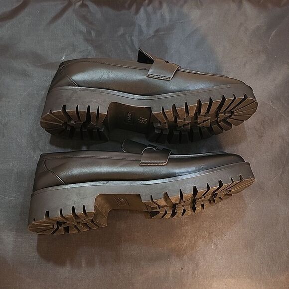 BRAND NEW SPRIT WOMEN'S SAGAN FAUX LEATHER LUGGED SOLE PENNY LOAFERS - Picture 11 of 16